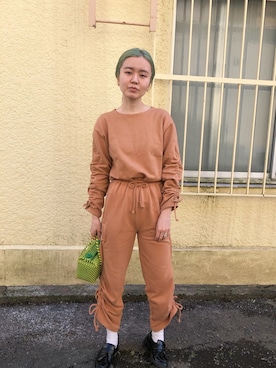 「BASERANGE（ベースレンジ）のアイテム（スウェット）」を使った、ykoさん（レディース・167cm）の春コーディネート