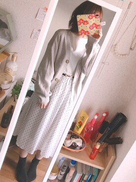 「reca（レカ）のアイテム（Tシャツ/カットソー、ホワイト系）」を使った、Napoléonさん（レディース・157cm）の春コーディネート