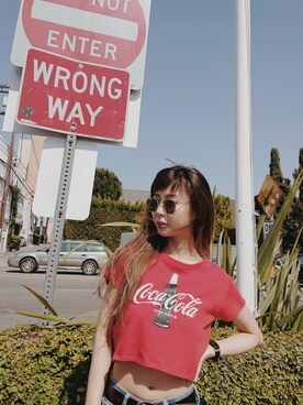 kina igarashiさんの「Coca-cola ショートTシャツ」を使ったコーディネート