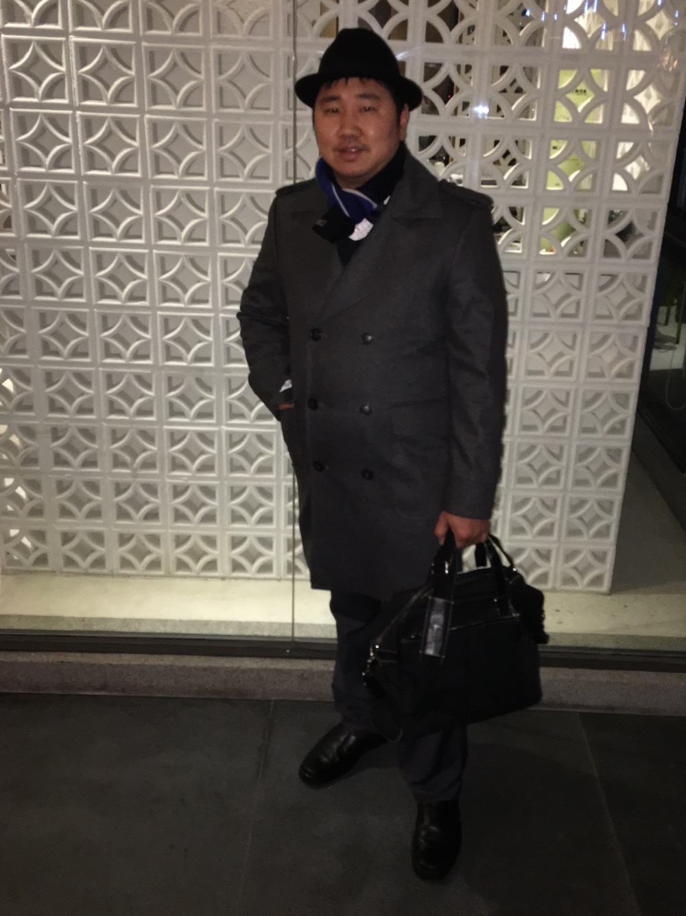 「Gentleman、birthday」｜「H&Mのアイテム（ダッフルコート、グレー系）」を使った、IANさん（メンズ・174cm）の冬コーディネートの1枚目の写真
