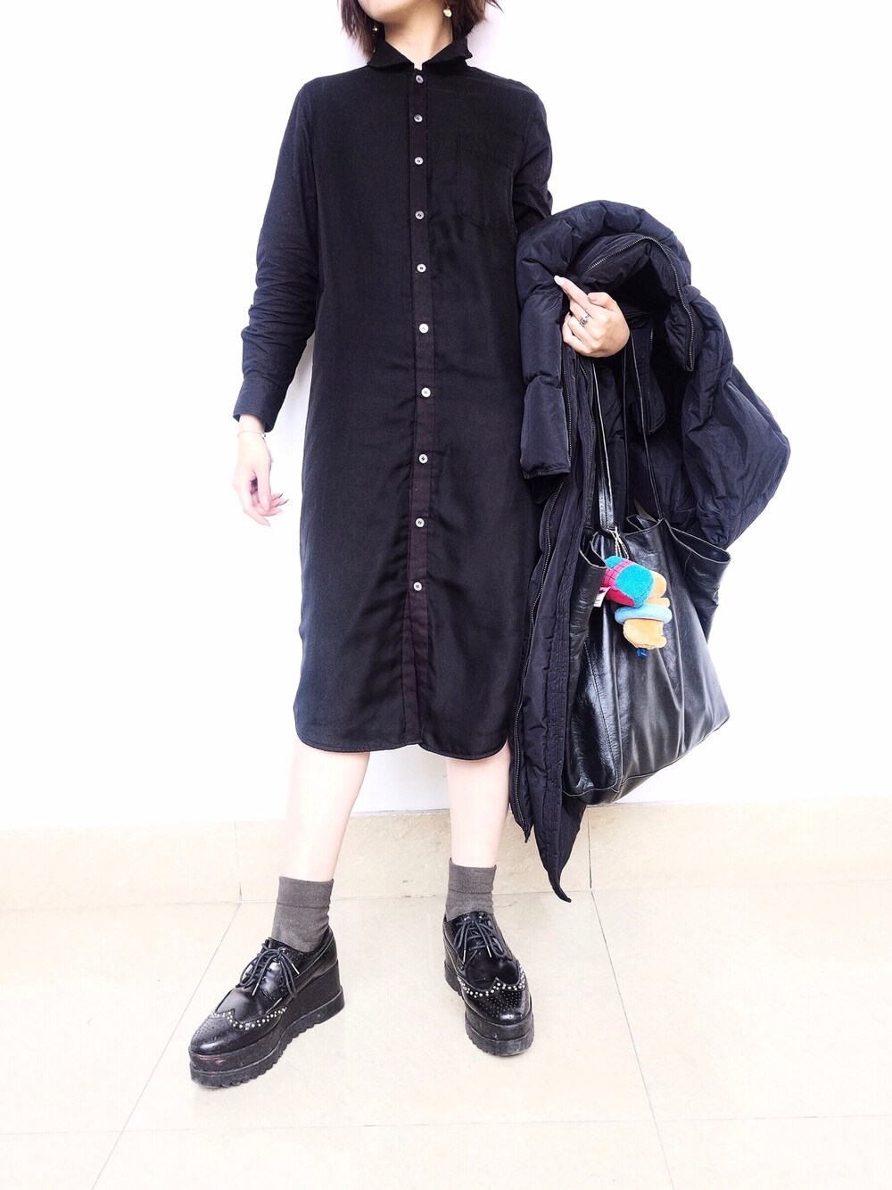 「pure teaのアイテム（シャツワンピース、ブラック系）」を使った、SkullerCocosさん（レディース・158cm）の春コーディネートの1枚目の写真