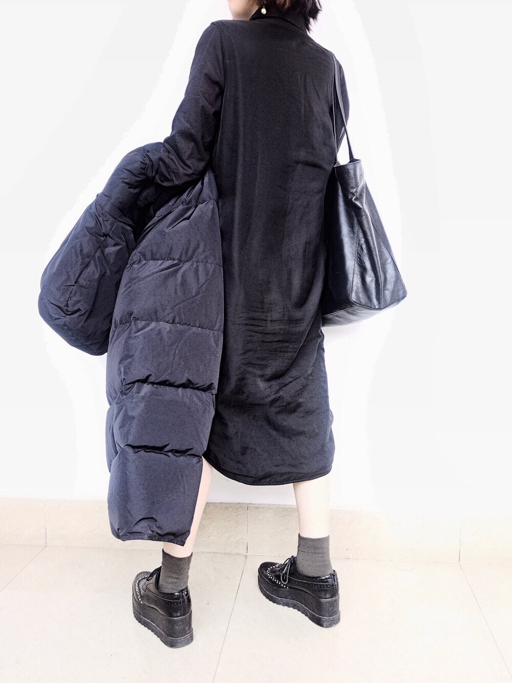 「pure teaのアイテム（シャツワンピース、ブラック系）」を使った、SkullerCocosさん（レディース・158cm）の春コーディネートの1枚目の写真