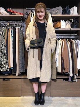 「アイテム（トレンチコート）」を使った、ふじこさん（レディース・168cm）の冬コーディネート