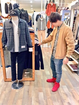 「大阪」｜「アイテム（その他アウター）」を使った、USboarder matsushitaさん（メンズ・172cm）の秋コーディネート