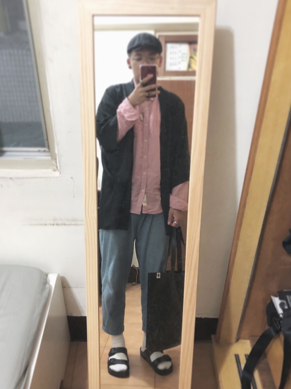 「ootd、ALDO、A BATHING APE、AIRWALK、vintage、和服」｜「ALDOのアイテム（ハンチング/ベレー帽、ブラック系）」を使った、Eddie Linさん（メンズ・170cm）の秋コーディネートの1枚目の写真