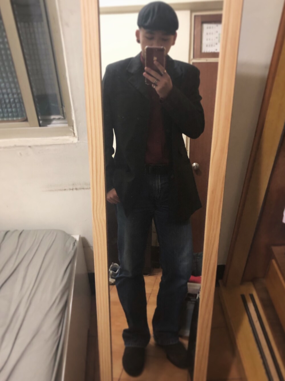 「ootd、ALDO、UNIQLO、JACKY、Levi's、ZARA MAN」｜「ALDOのアイテム（ハンチング/ベレー帽、ブラック系）」を使った、Eddie Linさん（メンズ・170cm）の冬コーディネートの1枚目の写真