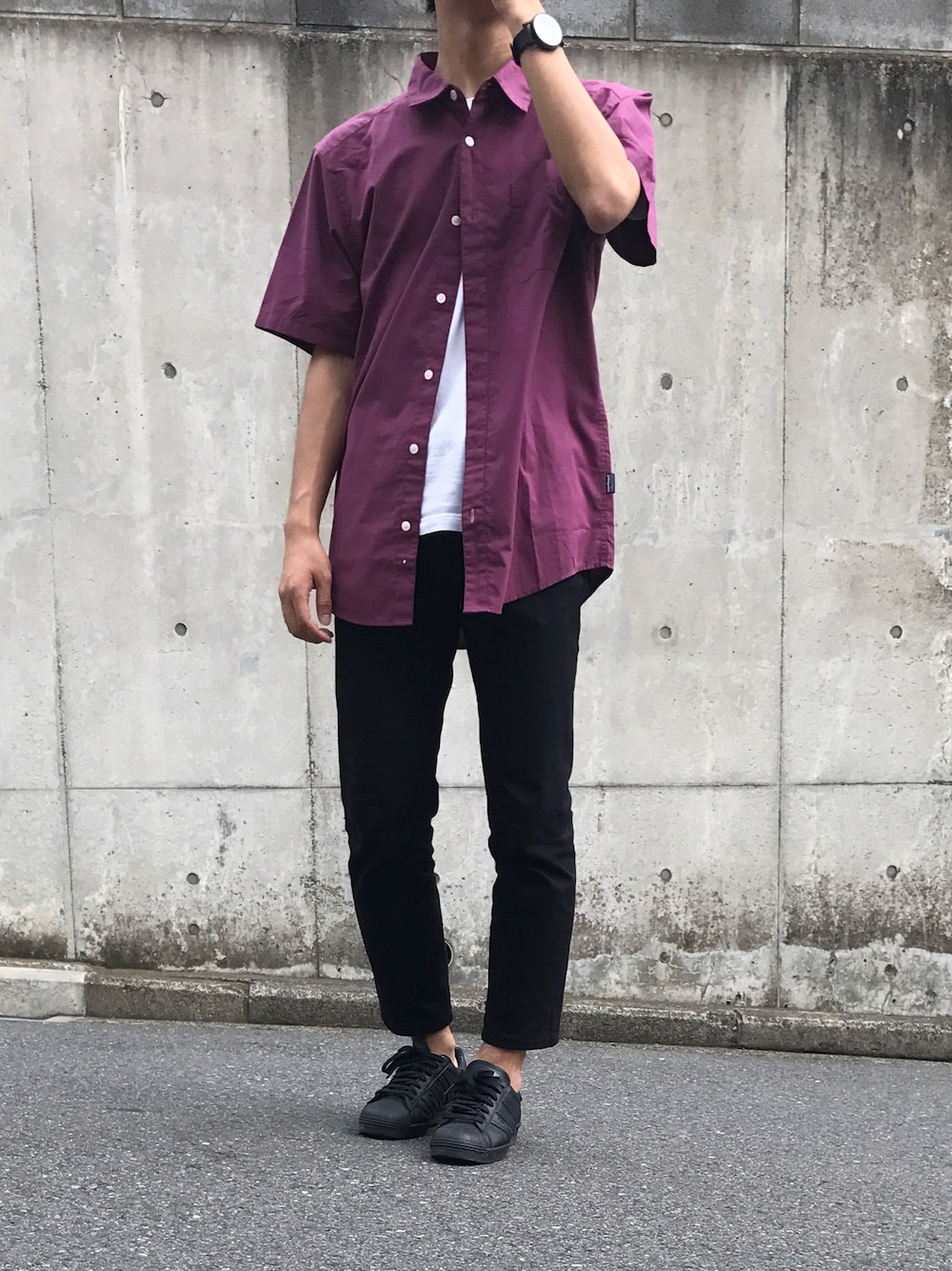 「シンプルコーデ、シャツスタイル、カジュアルコーデ、おしゃれさんと繋がりたい、オープンカラーシャツ、開襟シャツ、黒スキニー」｜「patagoniaのアイテム（シャツ/ブラウス、レッド系）」を使った、しゃおらんさん（メンズ・165cm）の夏コーディネートの1枚目の写真