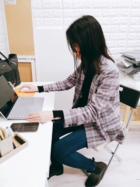 「BASIC COTTON（ベーシックコットン）のアイテム（トップス）」を使った、SNKRGIRL編集部スタッフコーデ さん（レディース・155cm）の秋コーディネート