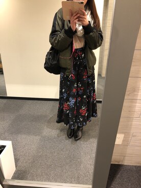 「one way（ワンウェイ）のアイテム（MA-1）」を使った、aichinさん（レディース・165cm）の冬コーディネート