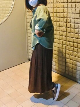 「カーキアウター」｜「アイテム（スリッポン）」を使った、kumina937さん（レディース・157cm）の秋コーディネート
