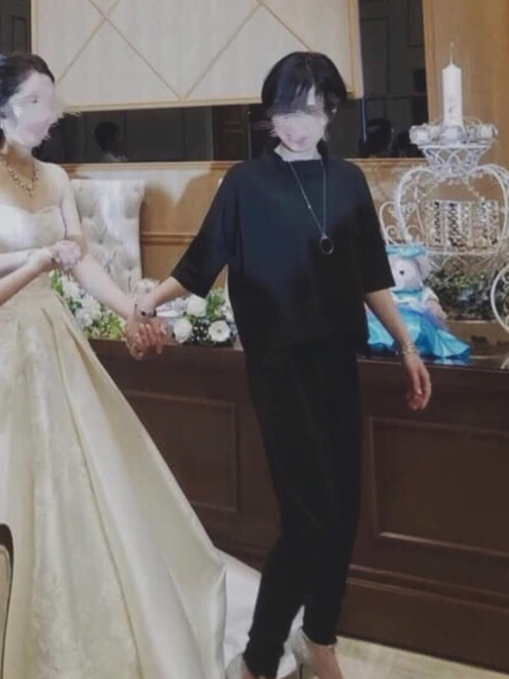 「結婚式、セットアップ、オールブラック、モード、パンプス、シルバーアクセサリー、黒、オールインワン風、ショートヘア、パンツスタイル」｜「accessoryのアイテム（リング、シルバー系）」を使った、tamaさん（レディース・161cm）の秋コーディネートの1枚目の写真