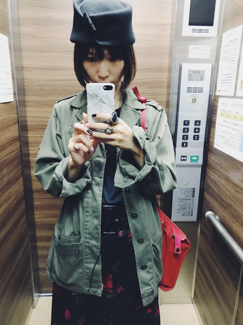 「古着、used、used mix、USEDコーデ、古着MIX」｜「kaorinomoriのアイテム（帽子、ブラック系）」を使った、MMさん（レディース・165cm）の秋コーディネートの1枚目の写真