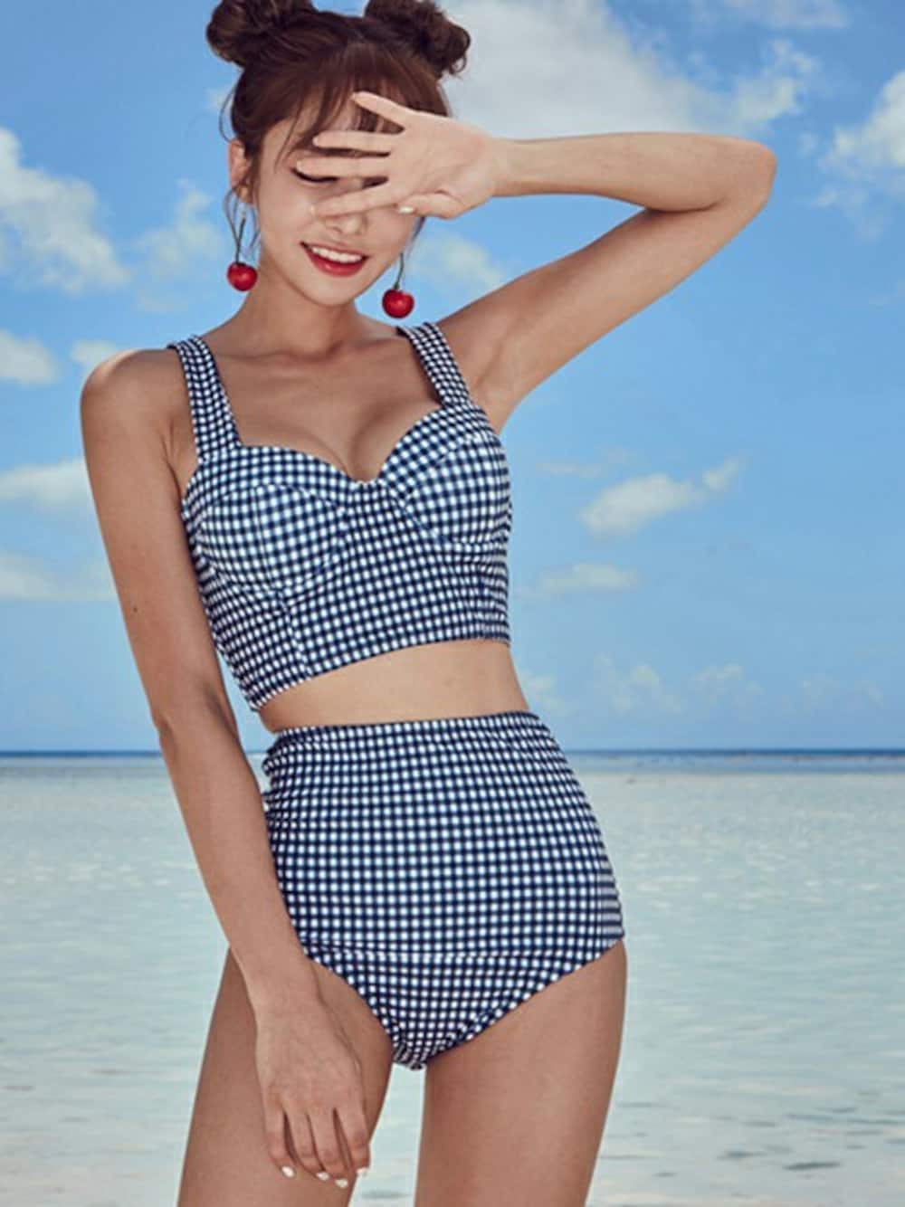 「ワンピース、夏、大人、ハイウエスト、水着、かわいい、ビキニ、体型カバー、cicibella」｜「CICIBELLAのcicibella-水着ビキニ2点セット2034（水着、その他）」を使った、CICIBELLAさん（レディース・162cm）の春コーディネートの1枚目の写真