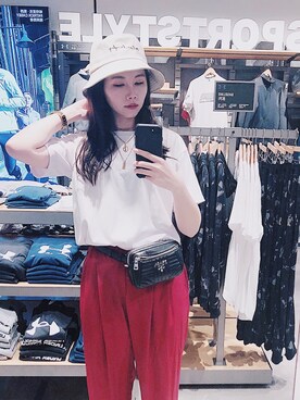 「VERSUS（ヴェルサス）のアイテム」を使った、Wendy hungさん（レディース・162cm）の夏コーディネート