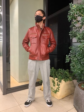 「アイテム（ミリタリージャケット、レッド系）」を使った、NAMIさん（メンズ・175cm）の秋コーディネート