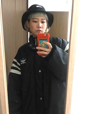 「iPhoneケース」｜「アイテム（ジャケット/アウター）」を使った、アニタ チン | AnitaChenさん（レディース・166cm）の冬コーディネート