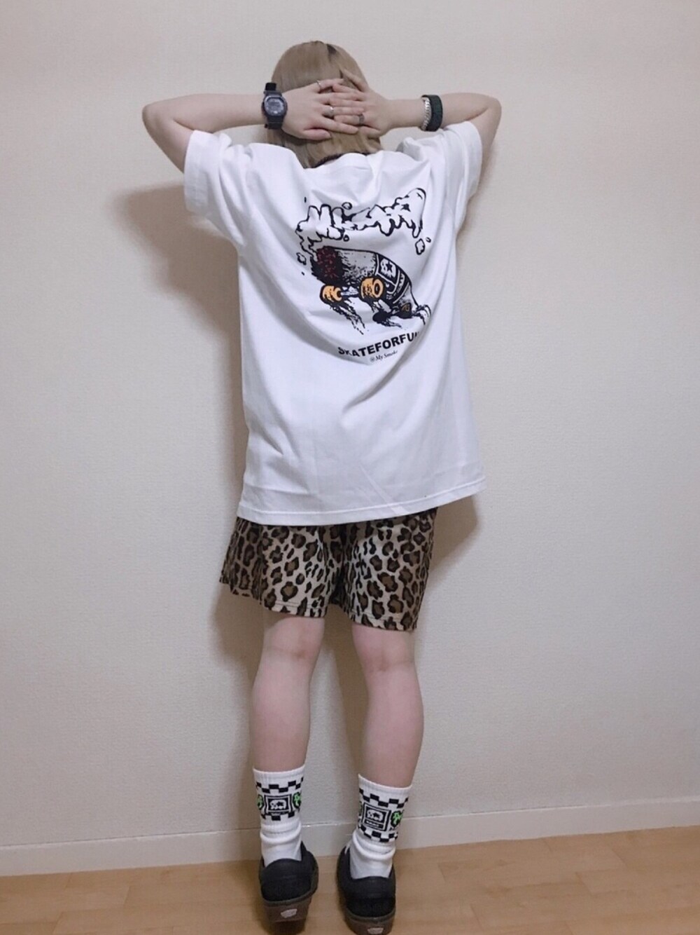 「coordinate、fashion、skate」｜「MAGICAL MOSH MISFITSのアイテム（ソックス/靴下、ホワイト系）」を使った、観月さん（レディース・152cm）の春コーディネートの1枚目の写真