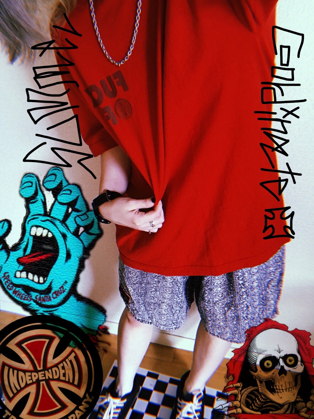 「INDEPENDENTのアイテム（Tシャツ/カットソー、レッド系）」を使った、観月さん（レディース・152cm）の夏コーディネートの1枚目の写真