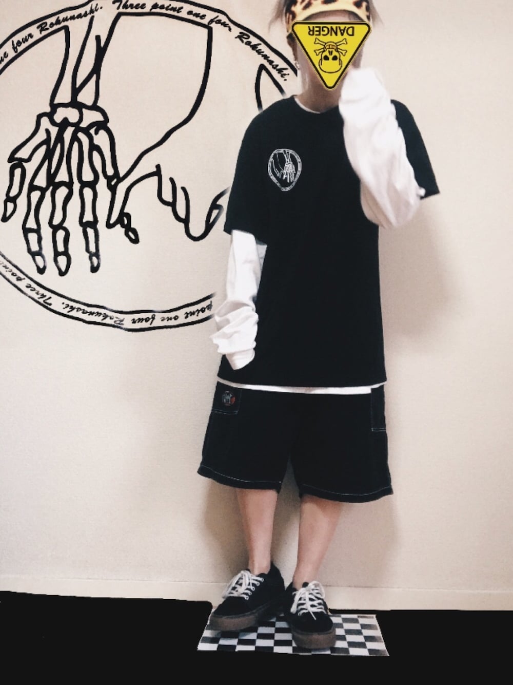 「menswear、skate、fashion、coordinate」｜「MAMBOのアイテム（パンツ、ブラック系）」を使った、観月さん（レディース・152cm）の秋コーディネートの1枚目の写真