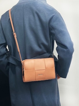 「EMODA（エモダ）のアイテム（バッグ）」を使った、VITA ROSAさん（レディース・162cm）の冬コーディネート