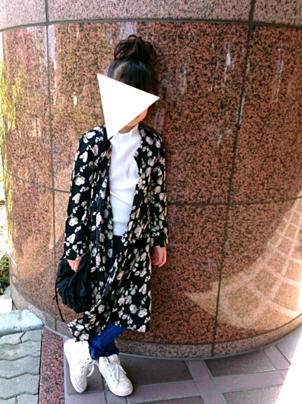 「petit mainのフリルトートバッグ（トートバッグ、ブラック系）」を使った、...yuco...♡さん（キッズ・126cm）の春コーディネートの1枚目の写真