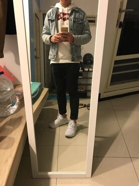「PULL&BEAR（プルアンドベア）のアイテム（デニムジャケット）」を使った、Louis Linさん（メンズ・171cm）の秋コーディネート