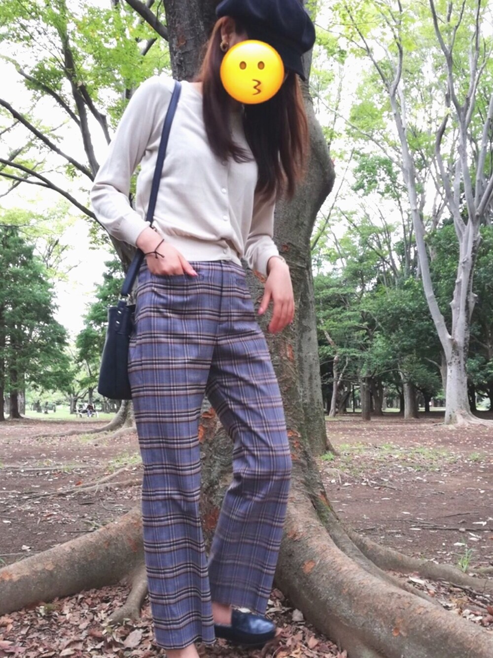 「秋服準備はじめました、シンプルコーデ、カジュアル、秋、パンツスタイル、お洒落さんとつながりたい、fashion、秋服、チェックパンツ、70s」｜「Sophia collectionのアイテム（その他パンツ、ブルー系）」を使った、田中さん（レディース・172cm）の秋コーディネートの1枚目の写真