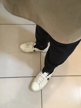 パン屋のスニーカー店員さん（メンズ・180cm）の春コーディネート