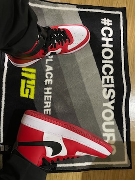 パン屋のスニーカー店員さん（メンズ・180cm）の春コーディネート