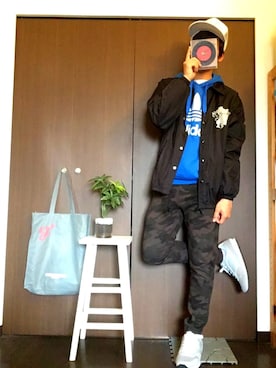 「アイテム（パーカー、ブルー系）」を使った、shogo🎩さん（メンズ・167cm）の春コーディネート