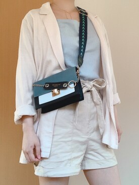テーラードジャケットを使った 水色 のレディース人気ファッションコーディネート Wear