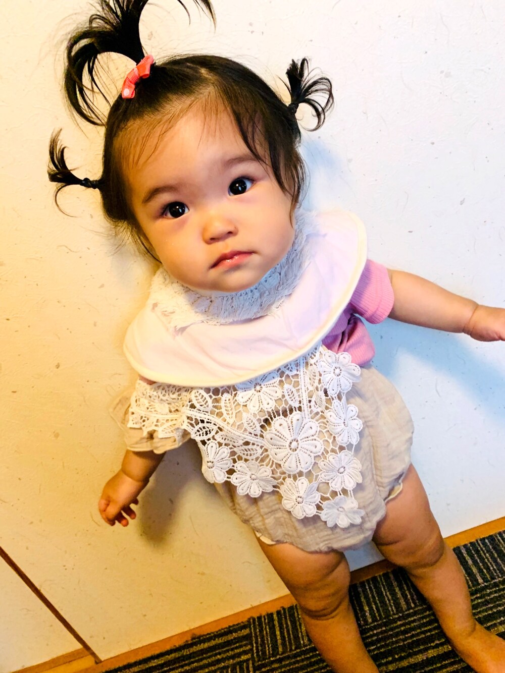 「ベビーコーデ、赤ちゃん、赤ちゃんコーデ、女の子コーデ、赤ちゃんとお出かけ、夏コーデ、10ヶ月、もうすぐ1歳、来月誕生日、愛娘」｜「MARLMARLのアイテム（スタイ/よだれかけ、ベージュ系）」を使った、n&sさん（キッズ・61cm）の夏コーディネートの1枚目の写真