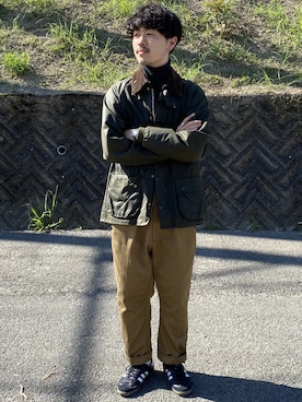「NEAT（ニート）のアイテム（オールインワン・サロペット）」を使った、キーパーさん（メンズ・173cm）の秋コーディネート