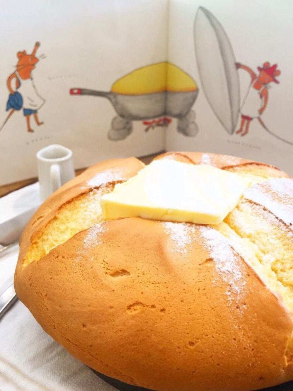 「ブラウン、秋のコーデ、秋のブラウンスタイル、秋色」｜「ぐりとぐらのパンケーキのアイテム（その他、ブラウン系）」を使った、シンゴさん（メンズ・163cm）の秋コーディネートの1枚目の写真
