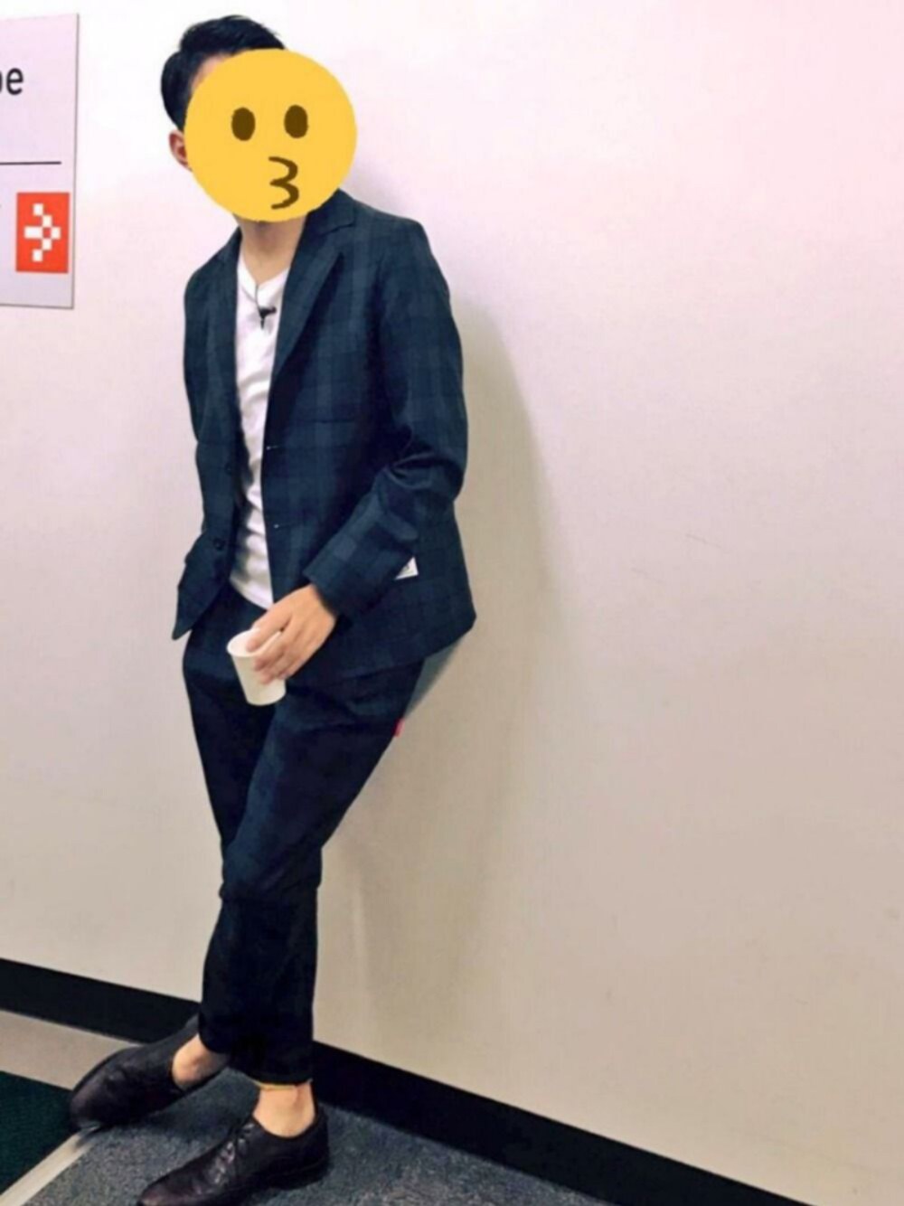 「シンプルおしゃれが好き、シンプルコーデ、秋のコーデ、大人カジュアル、古着、ネイビー、美術館コーデ、いいね、save、フォローお願いします🤑、デニム」｜「古着のアイテム（ジャケット/アウター、ブルー系）」を使った、シンゴさん（メンズ・163cm）の秋コーディネートの1枚目の写真