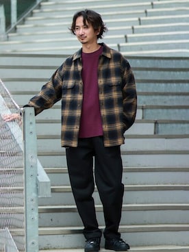 「ワッフル」｜「アイテム（チノパンツ）」を使った、JOURNAL STANDARD relumeさん（メンズ・174cm）の秋コーディネート