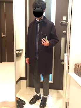 「COMOLI（コモリ）のアイテム（ステンカラーコート）」を使った、リッキーさん（メンズ・168cm）の冬コーディネート