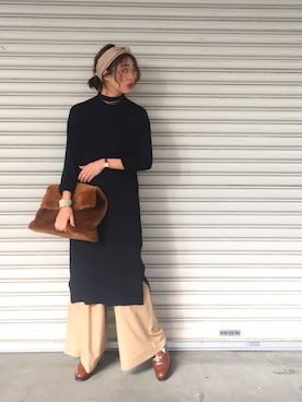 「アイテム（ヘアバンド）」を使った、TOMOMI KANATAさん（レディース・162cm）の冬コーディネート