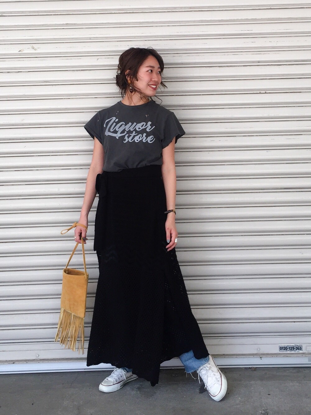 TOMOMI KANATAさんの「Grinder Logo Tシャツ（TODAYFUL）」を使ったコーディネート