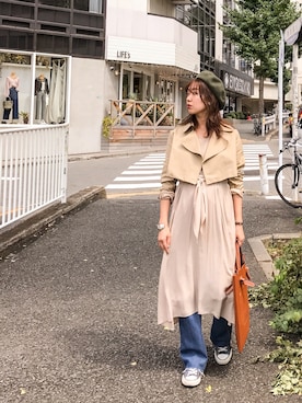 「TODAYFUL（トゥデイフル）のアイテム（トレンチコート）」を使った、TOMOMI KANATAさん（レディース・162cm）の秋コーディネート