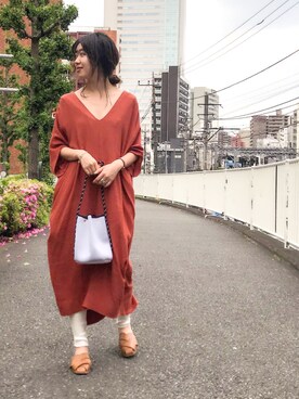 TOMOMI KANATAさんの「コクーンサックドレス」を使ったコーディネート
