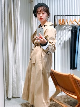 「TODAYFUL（トゥデイフル）のアイテム（トレンチコート）」を使った、TOMOMI KANATAさん（レディース・162cm）の秋コーディネート