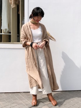 「リネンシャツ」｜「アイテム（その他アウター）」を使った、TOMOMI KANATAさん（レディース・162cm）の春コーディネート
