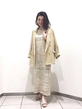 「アイテム（サンダル、グリーン系）」を使った、chiekoさん（レディース・162cm）の冬コーディネート