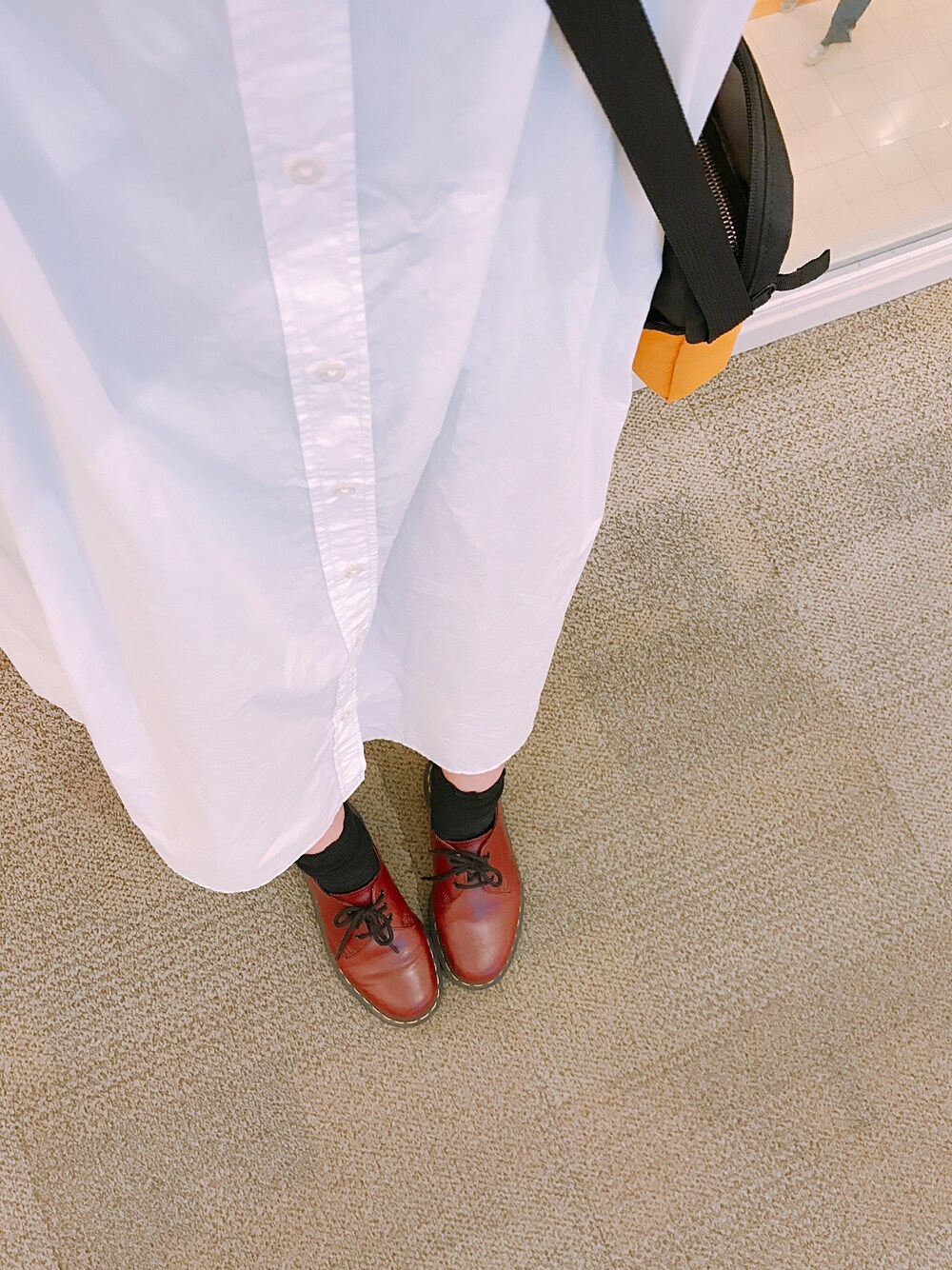 「niko and...のアイテム（シャツワンピース、ホワイト系）」を使った、arr..さん（レディース・152cm）の夏コーディネートの1枚目の写真