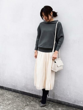 「カーキ×ホワイト」｜MKミッシェルクランさん（レディース・158cm）の春コーディネート