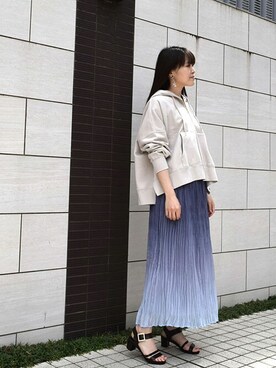 「MKミッシェルクラン」｜「アイテム（パーカー）」を使った、MKミッシェルクランさん（レディース・160cm）の春コーディネート