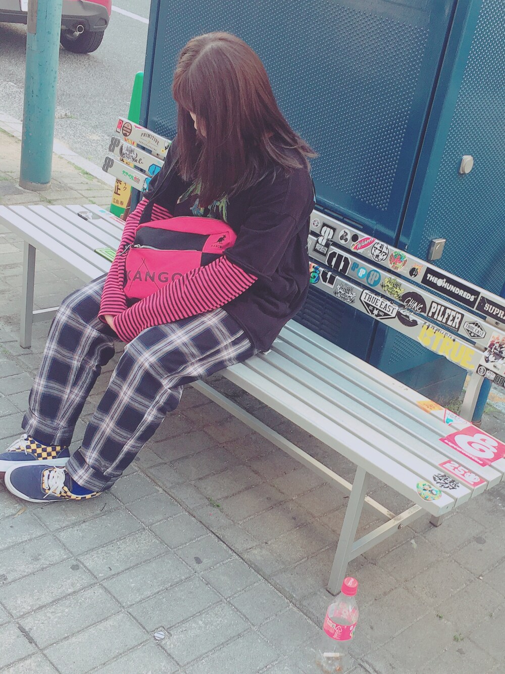 「VANS、KANGOL、METALLICA、韓国ファッション、韓国風コーデ、韓国好きな人と繋がりたい」｜「METALLICAのアイテム（Tシャツ/カットソー、ブラック系）」を使った、minamiiiiさん（レディース・150cm）の春コーディネートの1枚目の写真