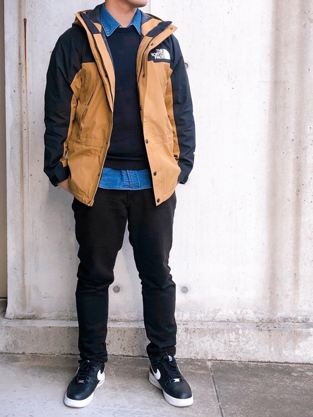 「春コーデ、カジュアルコーデ、いいね、save、フォローお願いします🤑、THE NORTH FACE、マウンテンライトジャケット、BEAUTY&YOUTH UNITED ARROWS、UNIQLO、NIKE、AIR FORCE 1、スニーカー」｜「THE NORTH FACEのTHE NORTH FACE/ザ・ノース・フェイス　Mountain Light Jacket/マウンテンライトジャケット（マウンテンパーカー、グリーン系）」を使った、MATCHさん（メンズ・169cm）の冬コーディネートの1枚目の写真