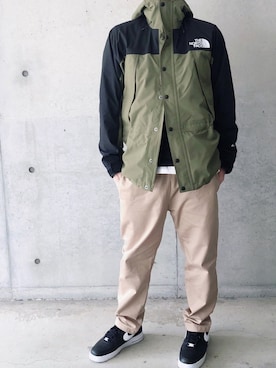 「AIR FORCE 1」｜「アイテム（マウンテンパーカー）」を使った、MATCHさん（メンズ・169cm）の冬コーディネート